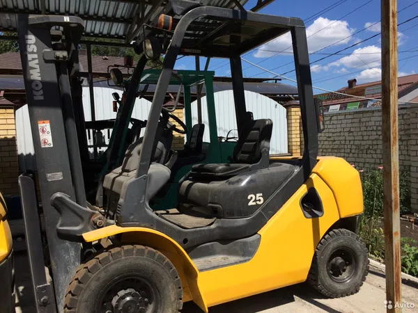 Вилочный погрузчик Komatsu FD25T-17