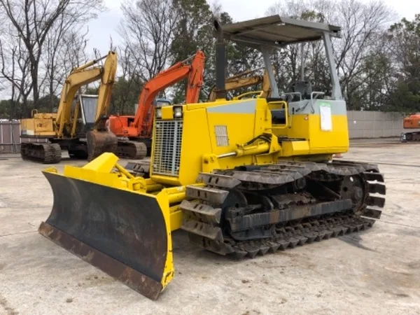 Гусеничный бульдозер Komatsu D31P-20