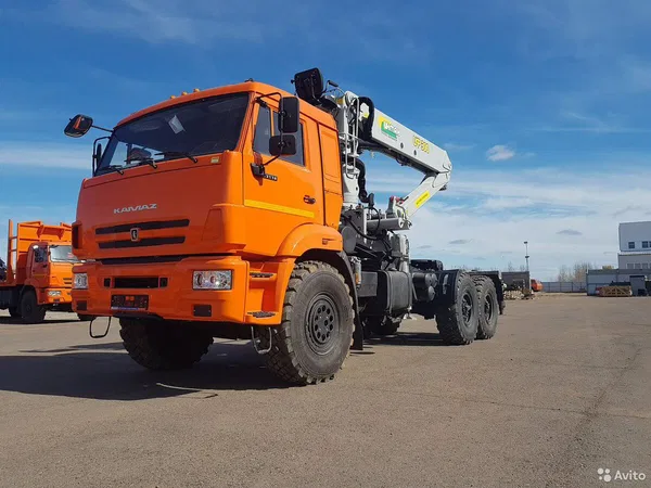 Седельный тягач КамАЗ 43118 с КМУ Инман ИФ300