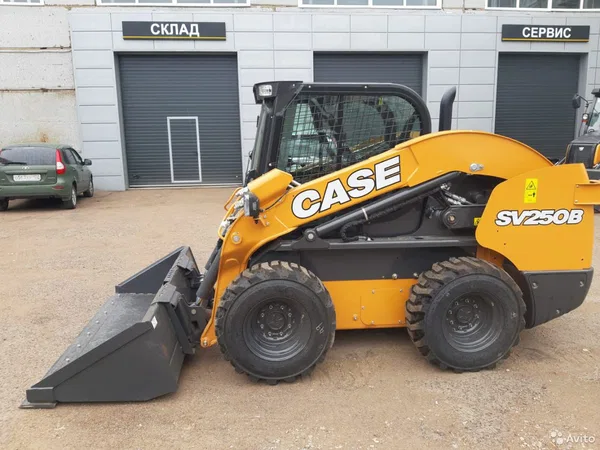 Мини-погрузчик Case SV250B