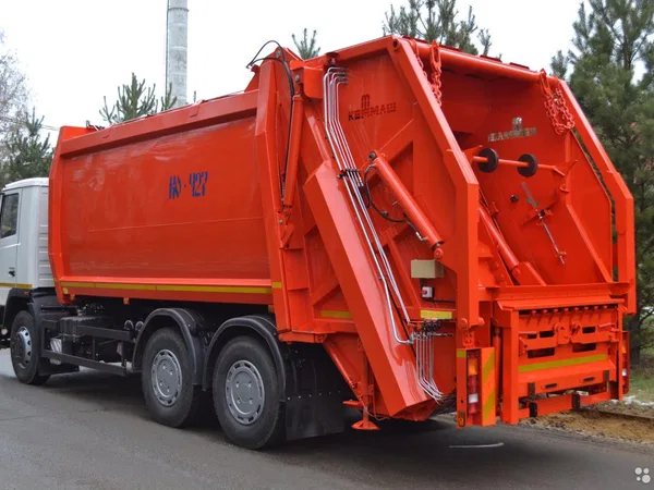 Мусоровоз Коммаш Мценск КО-427-90 на шасси МАЗ 6312
