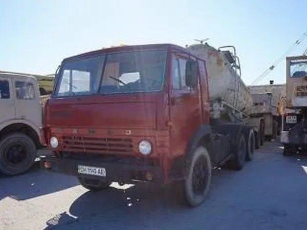 Цементовоз КамАЗ 5410