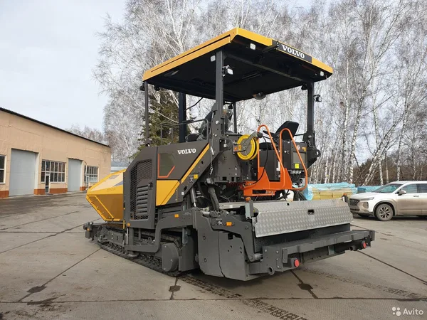 Асфальтоукладчик Volvo ABG 7820 D