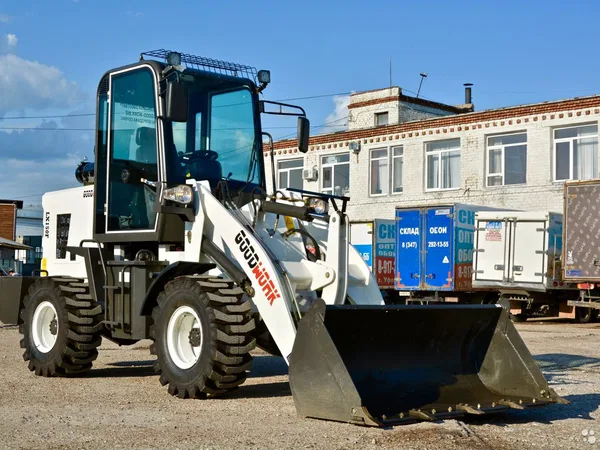 Фронтальный погрузчик GoodWork LX150F