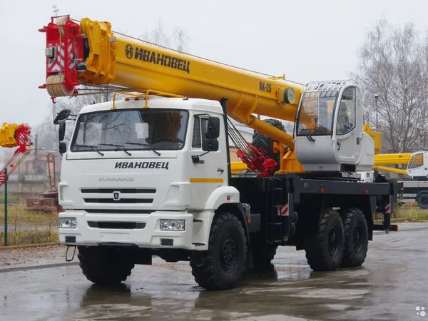 Автокран Ивановец КС-45717К-3Р