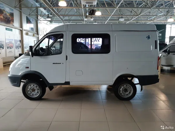 Цельнометаллический фургон ГАЗ 27527 Соболь