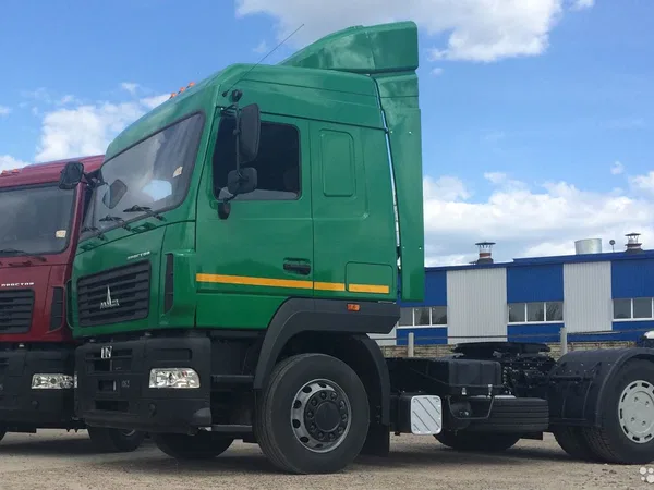 Седельный тягач МАЗ 5440С9-520-031