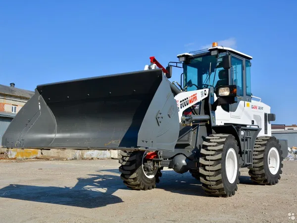 Фронтальный погрузчик GoodWork LX260F