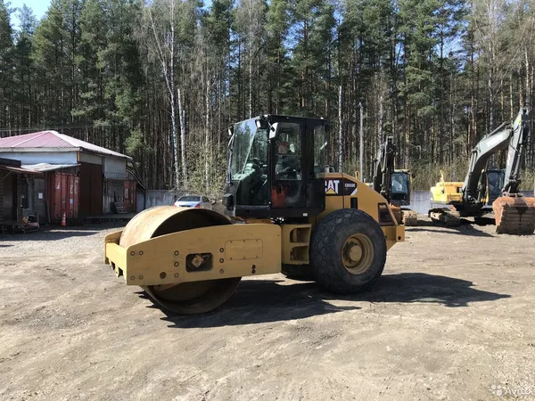 Грунтовый каток Caterpillar CS533E