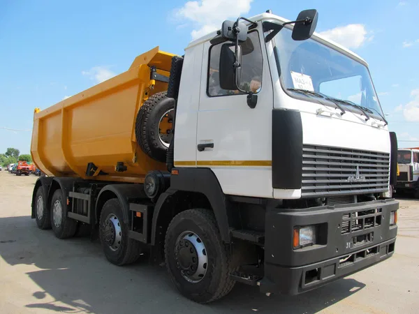 Самосвал МАЗ 6516W8-420-000