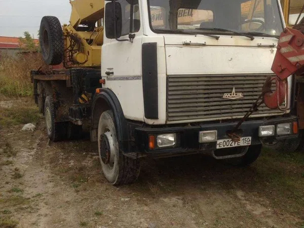Автокран Ивановец КС-35715 на шасси МАЗ