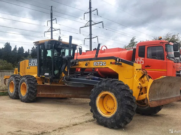 Автогрейдер John Deere 872G
