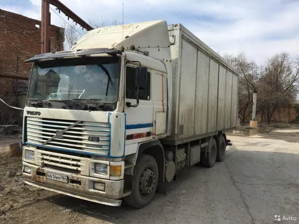 Изотермический грузовик Volvo F12