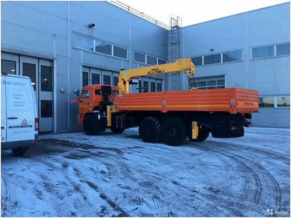 Бортовой грузовик с КМУ КамАЗ 43118 с КМУ Soosan SCS736L