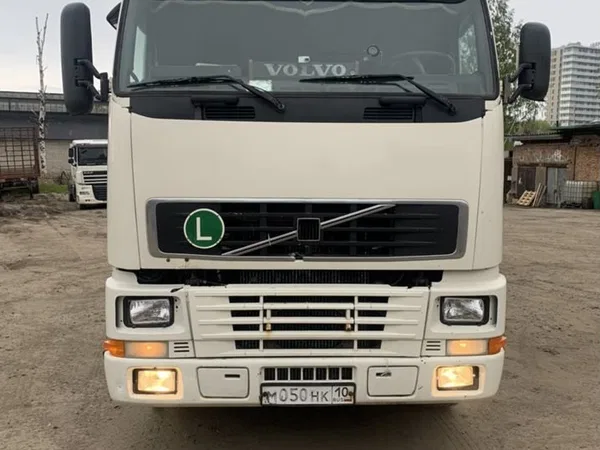 Седельный тягач Volvo FH12