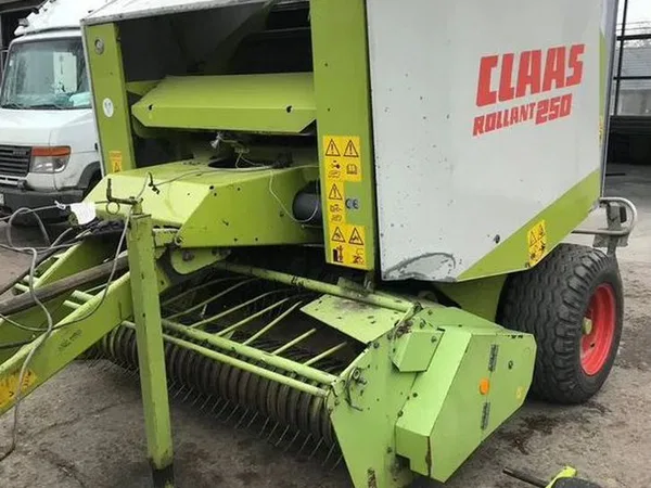 Пресс-подборщик Claas Rollant 250
