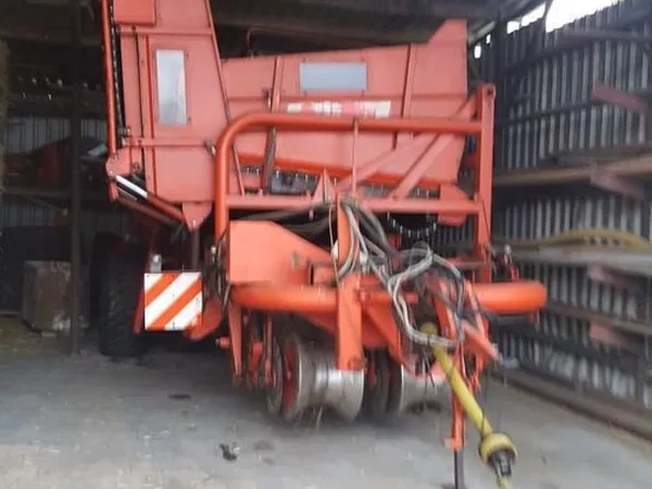 Картофелеуборочный комбайн Grimme DR 1500