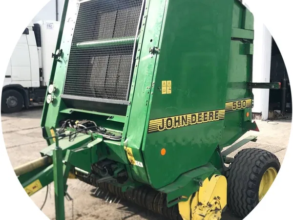 Пресс-подборщик John Deere 590