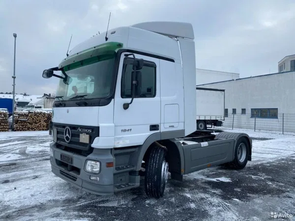 Седельный тягач Mercedes-Benz 1841 Actros E5