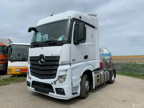 Седельный тягач Mercedes-Benz Actros 1845 MP4