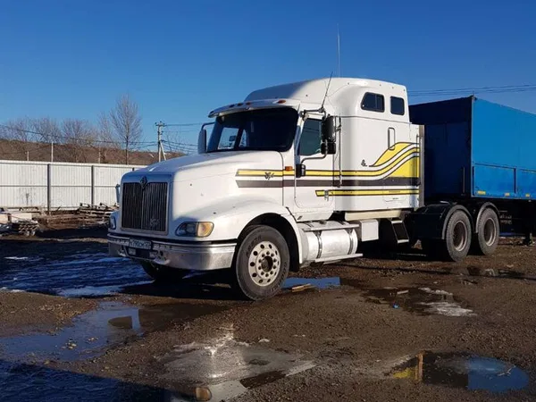 Седельный тягач International 9800