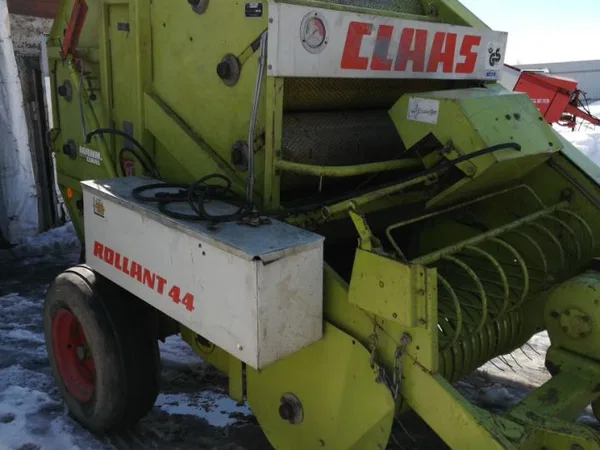 Пресс-подборщик Claas Rollant 44