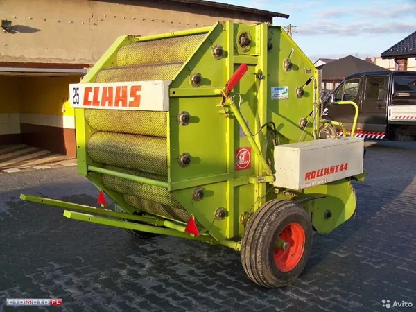 Пресс-подборщик Claas Rollant 44