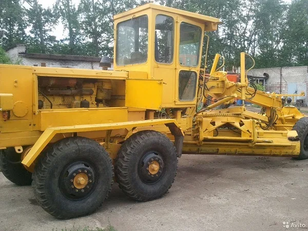 Автогрейдер Брянский Арсенал ДЗ-180
