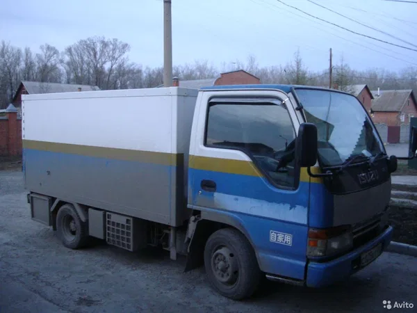 Рефрижераторный фургон Isuzu ELF