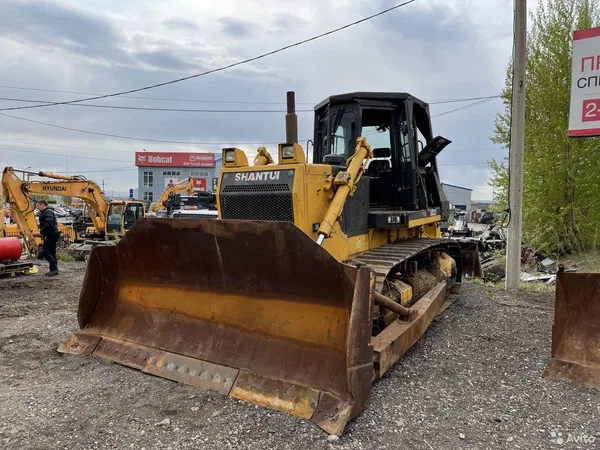 Гусеничный бульдозер Shantui SD23