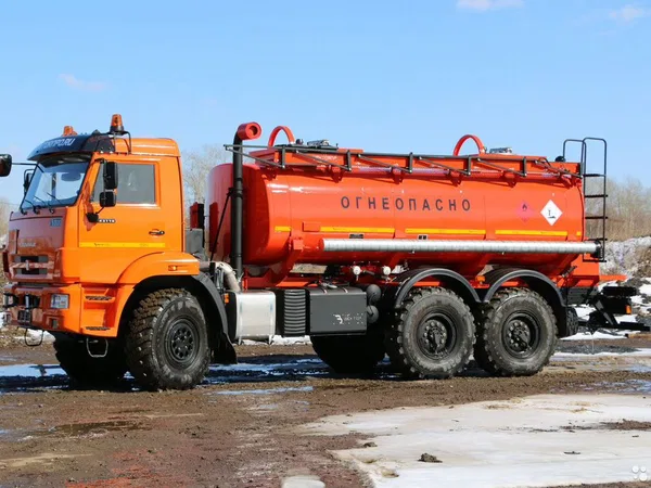 Бензовоз КамАЗ 43118 АТЗ-10