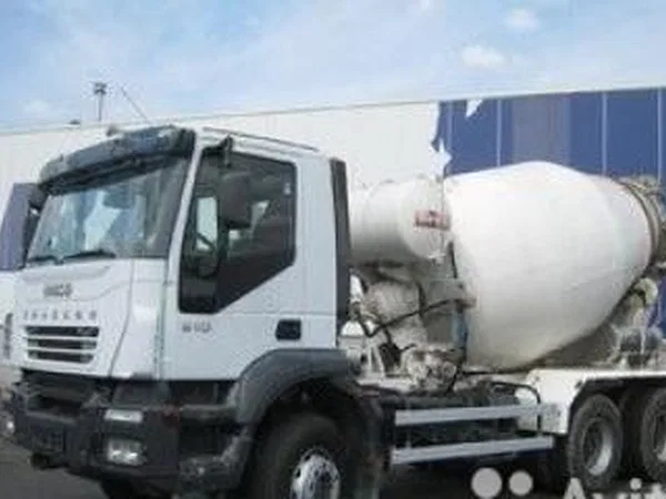 Автобетоносмеситель Iveco Trakker