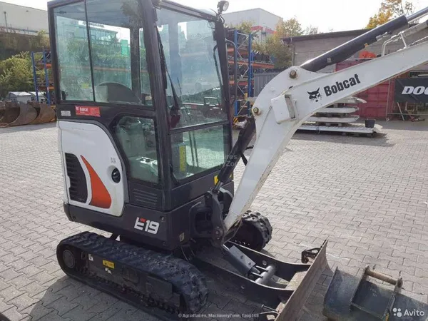 Мини-экскаватор Bobcat E19