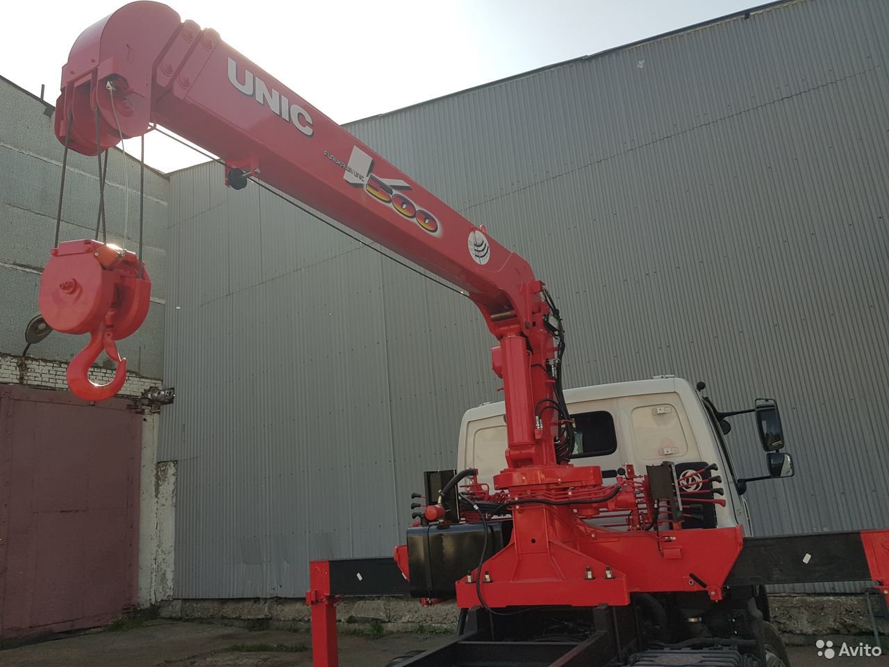 Кран-манипулятор UNIC V500