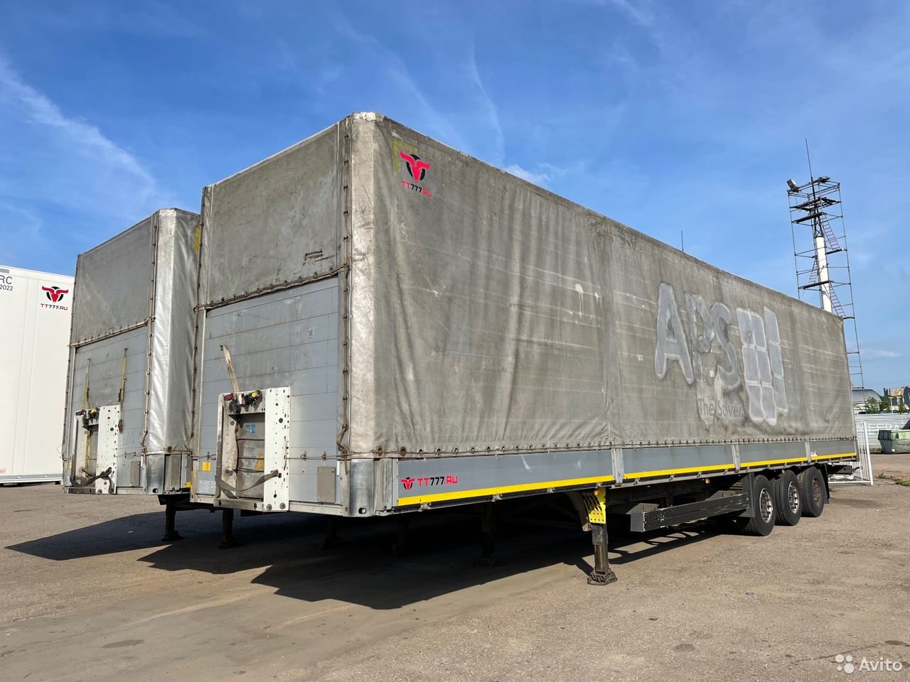 Тентованный полуприцеп Schmitz Cargobull SPR