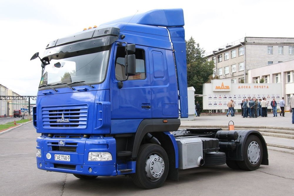 Седельный тягач МАЗ 5440Е9-521-031