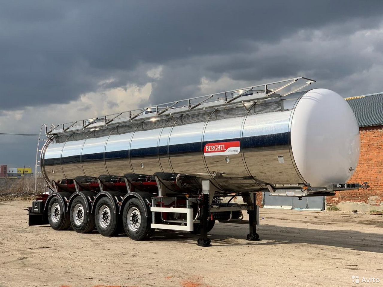 Полуприцеп цистерна Berghel 30000/3/масловоз