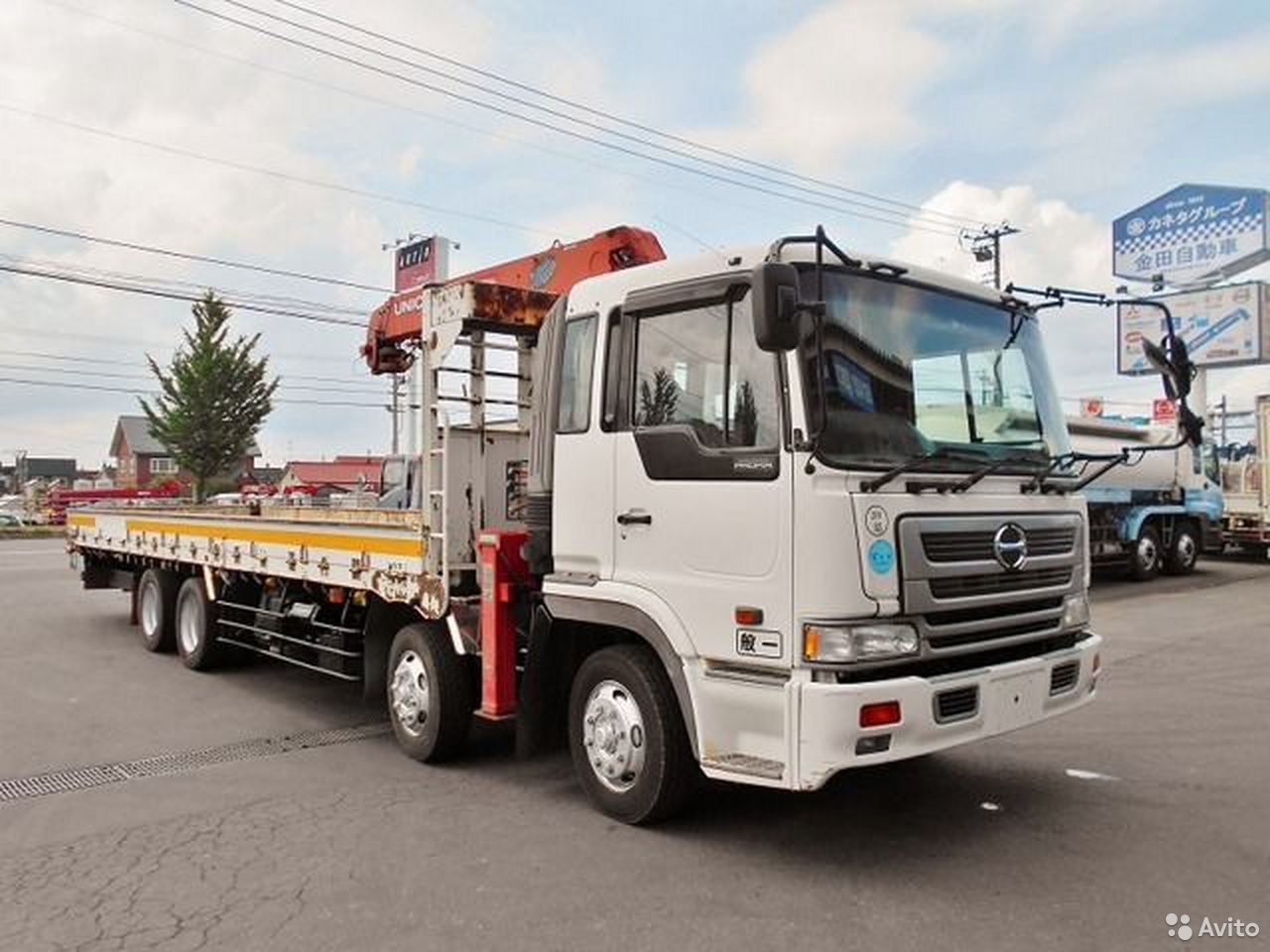 Бортовой грузовик с КМУ HINO Profia