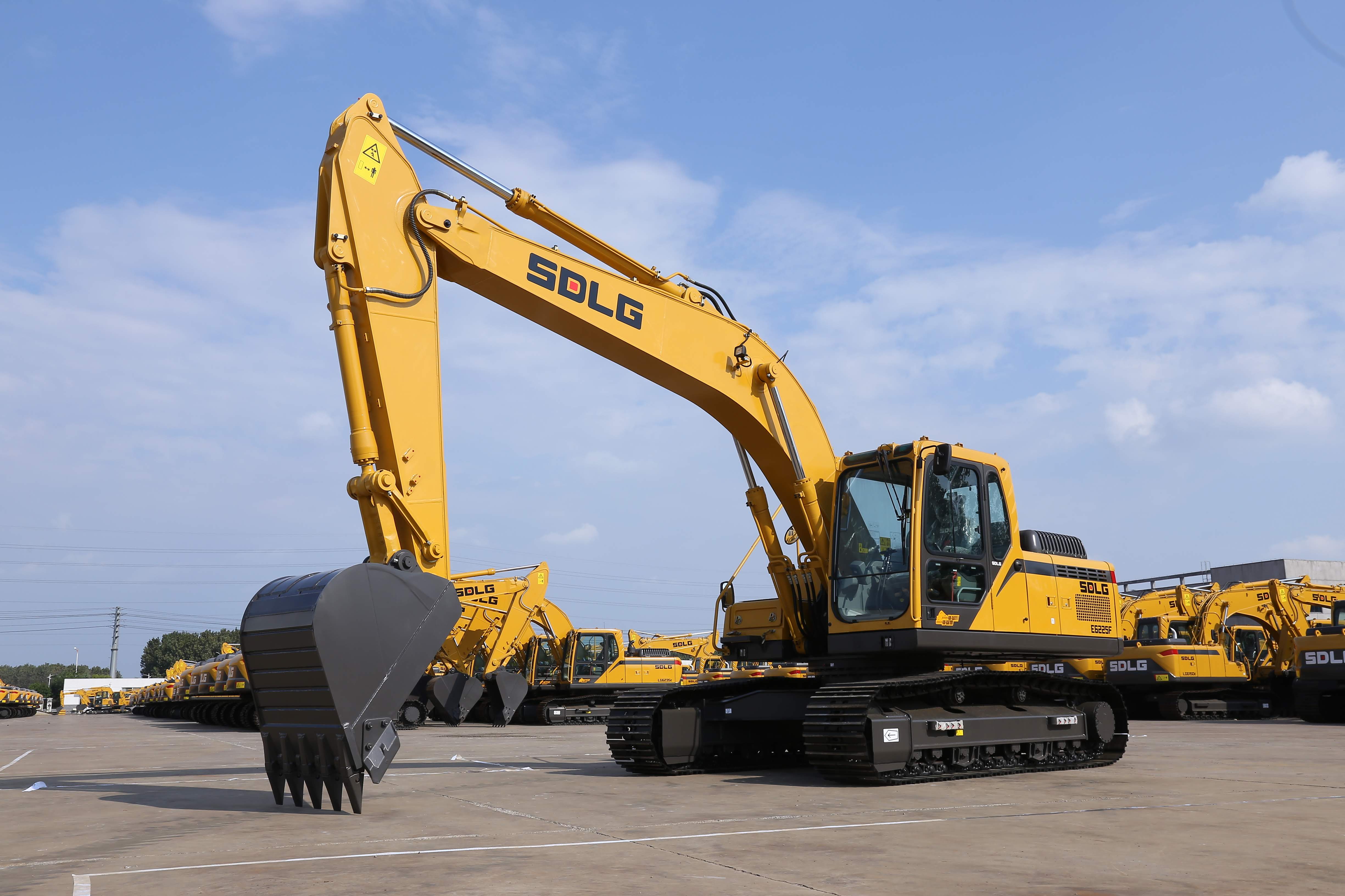 Гусеничный экскаватор SDLG E6225F