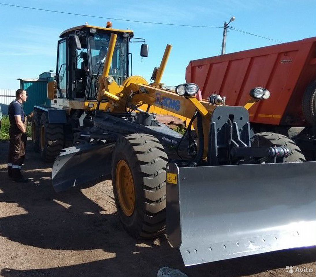 Автогрейдер XCMG GR215А