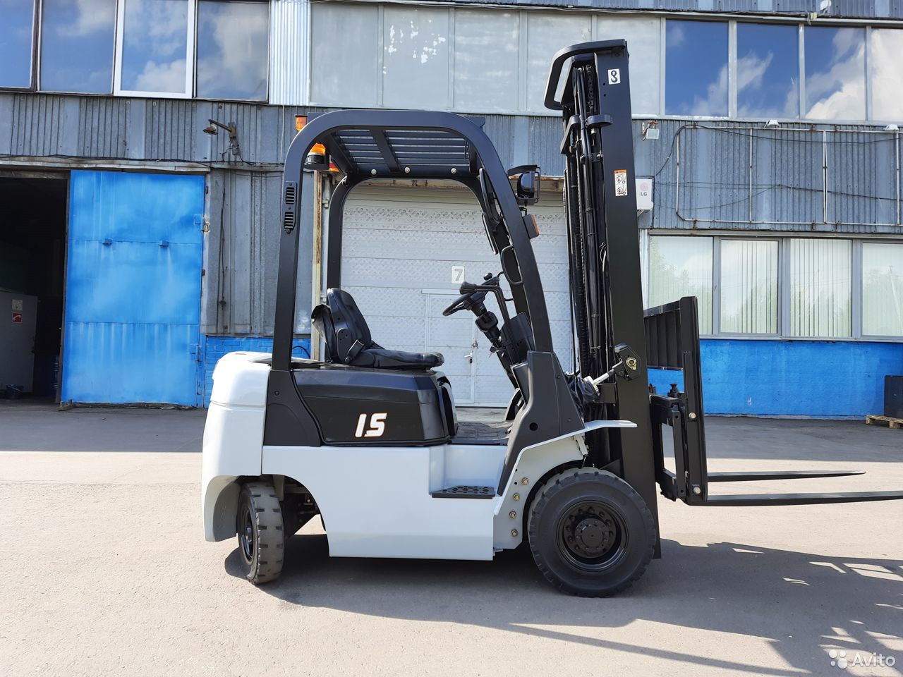 Вилочный погрузчик TFN CPCD15N-RW10