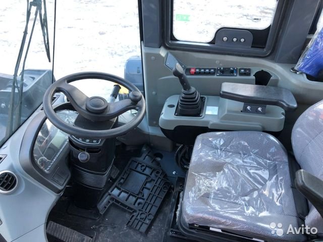 Фронтальный погрузчик XCMG LW550RU
