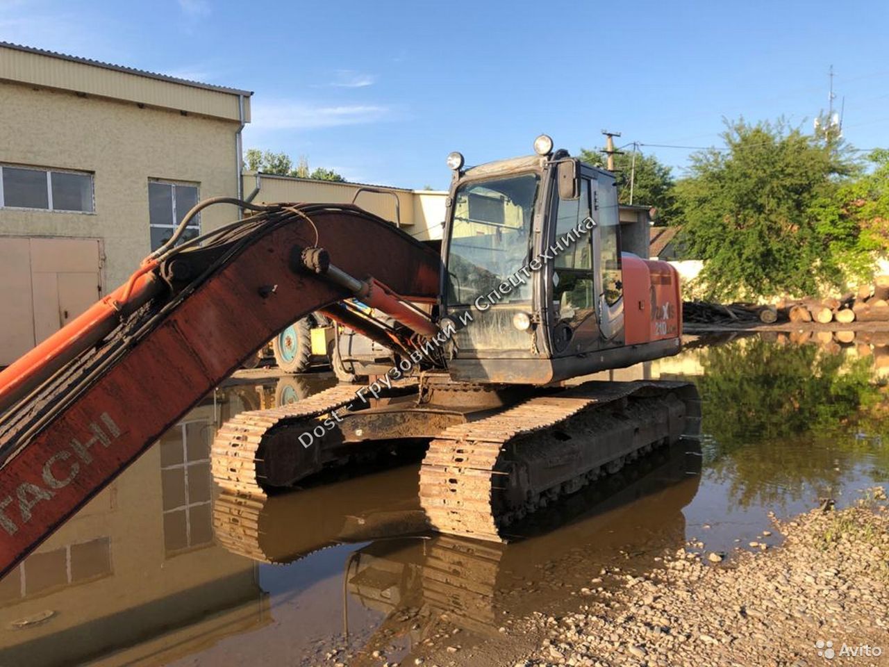 Гусеничный экскаватор Hitachi ZX210LCH-3