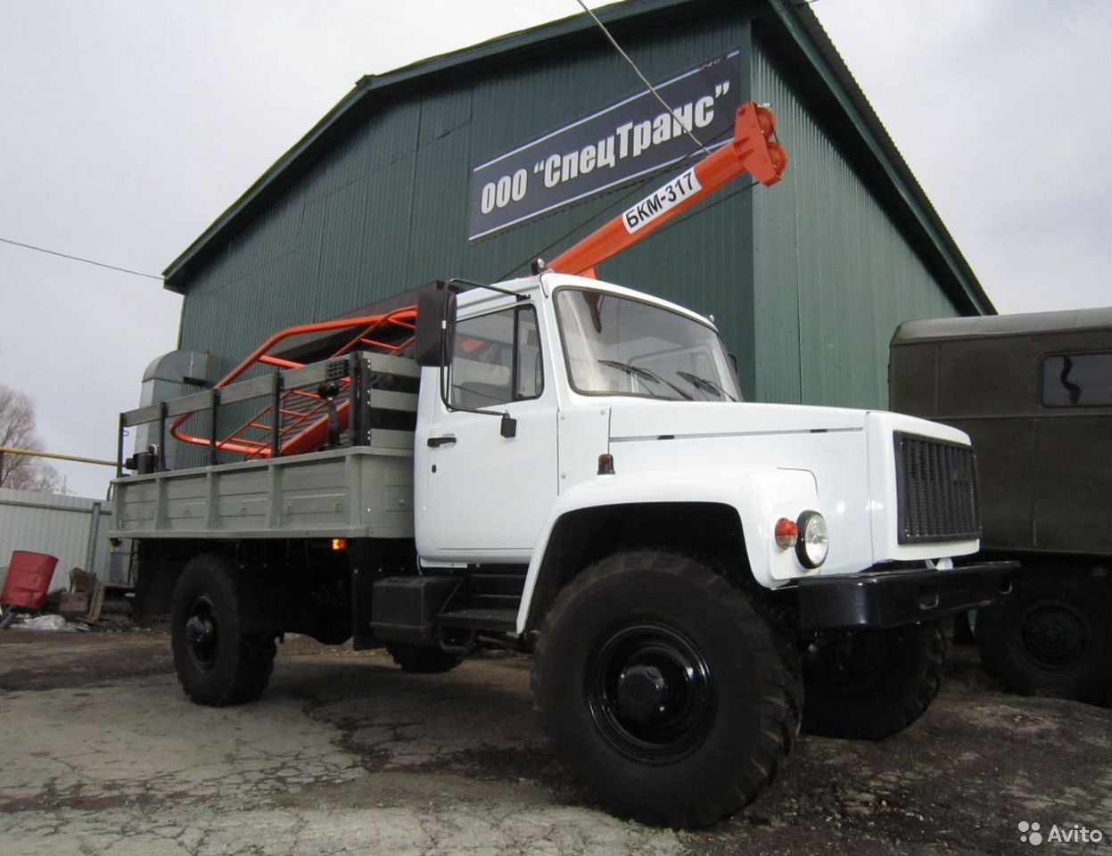 Бурильно-крановая машина ГАЗ 33081 с БКУ БКМ-317