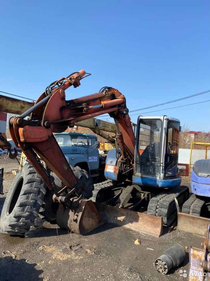 Мини-экскаватор Hitachi EX75UR-5