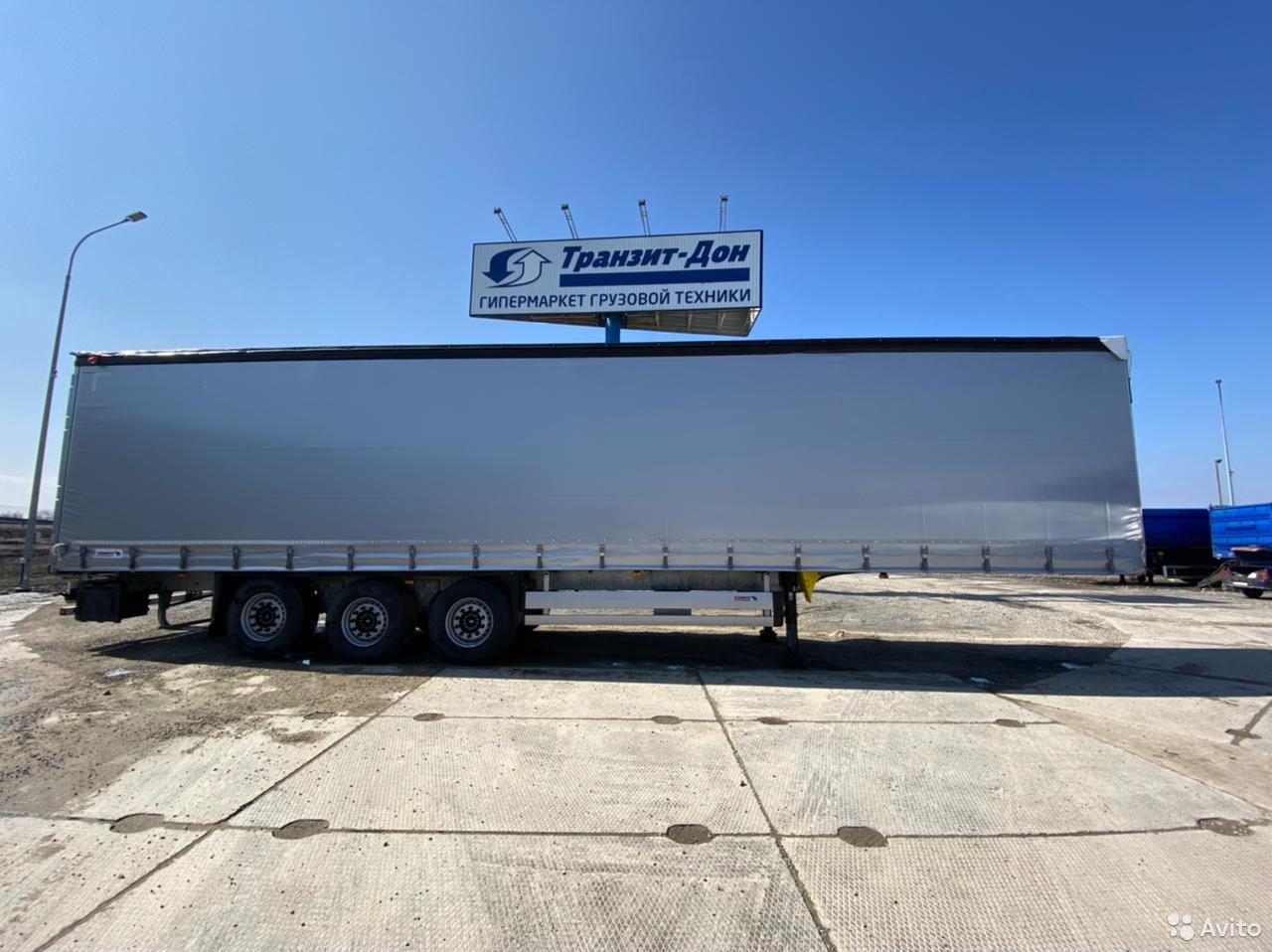 Тентованный полуприцеп Schmitz Cargobull 13,6м 3 оси