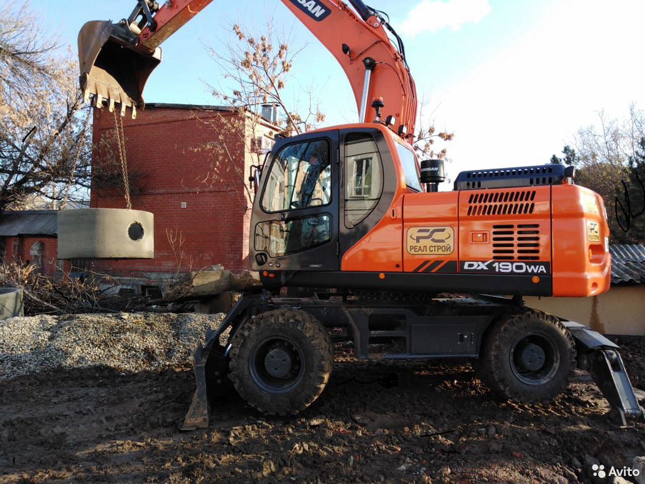 Колесный экскаватор Doosan 190