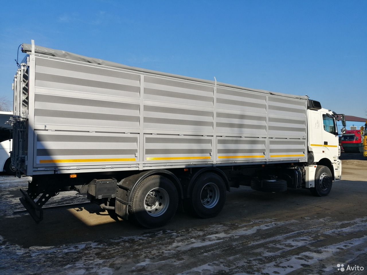 Зерновоз КамАЗ 65207
