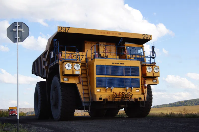 Карьерный самосвал Белаз 75306