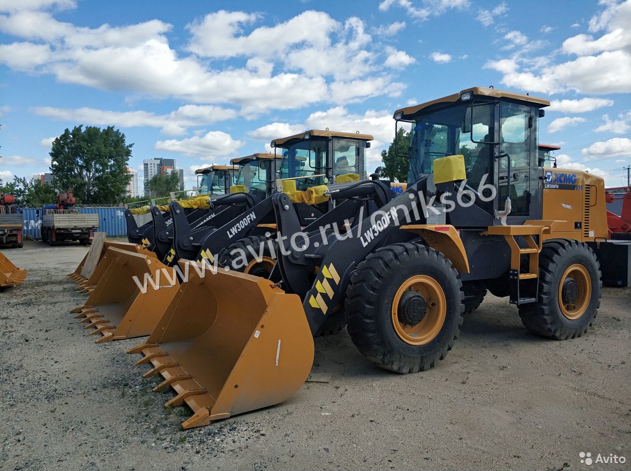 Фронтальный погрузчик XCMG LW300FN